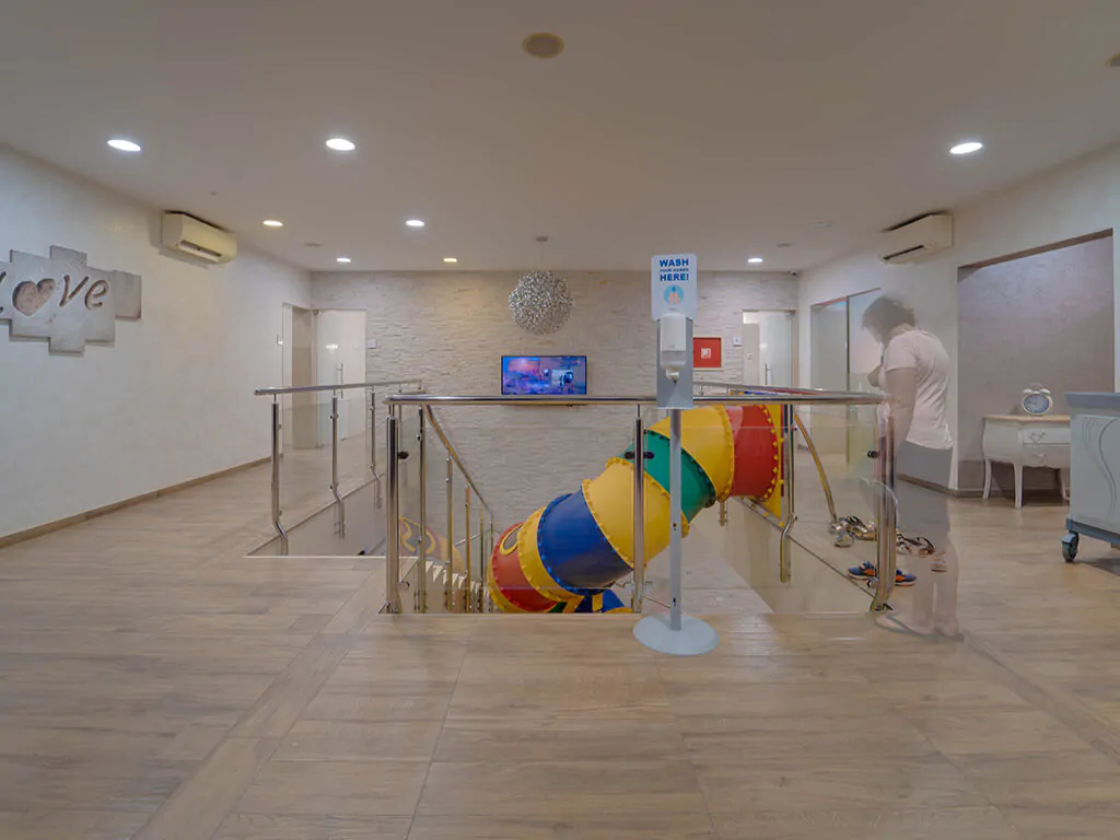 campsite-polidor-sanitary-corner-interior-i