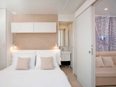 marina-camping-resort-premium-camping-home-bedroom-i