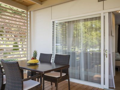 mobile-homes-evo-park-umag-lunch-terace