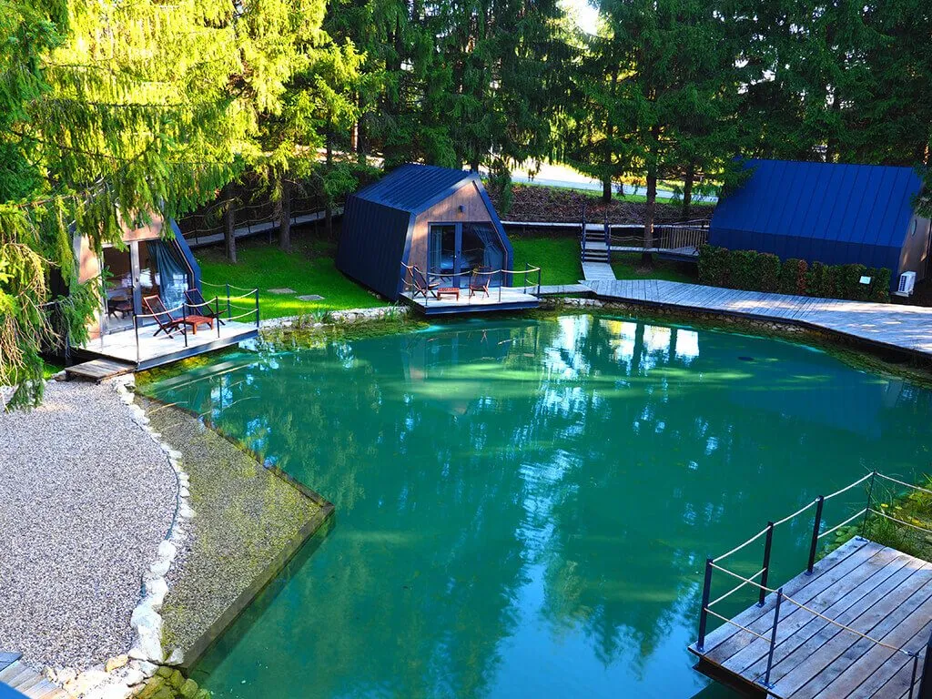 plitvice-holiday-resort-exterior-of-lake-house-glamping-iv