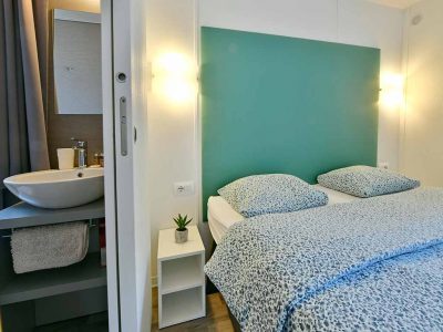 camping-park-polidor-mobile-home-premium-bedroom