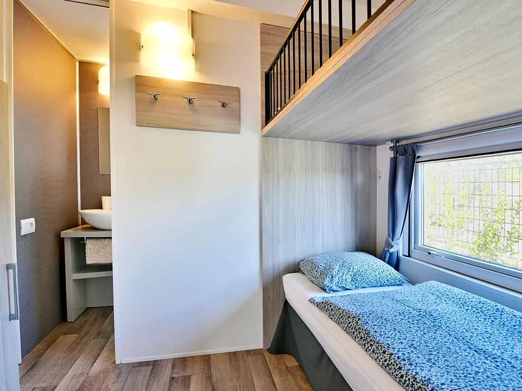 camping-park-polidor-mobile-home-premium-bedroom-5