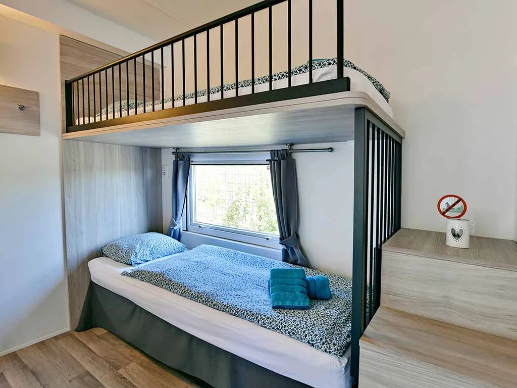 camping-park-polidor-mobile-home-premium-bedroom-6