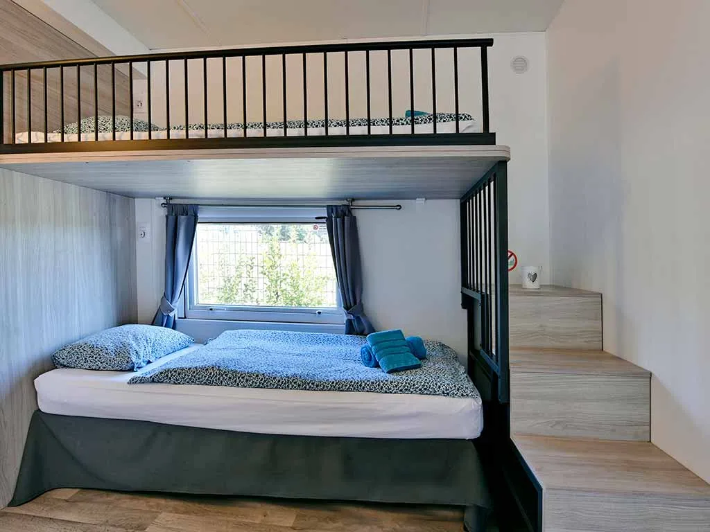 camping-park-polidor-mobile-home-premium-bedroom-7