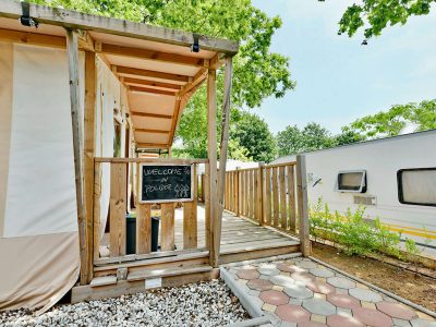 camping-park-polidor-safari-glamping-exterior-i
