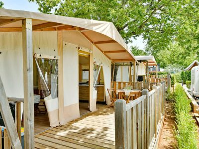 camping-park-polidor-safari-glamping-exterior-iii