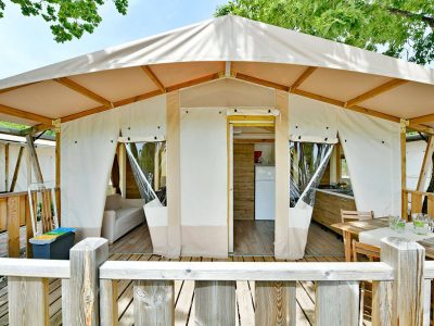 camping-park-polidor-safari-glamping-exterior-v