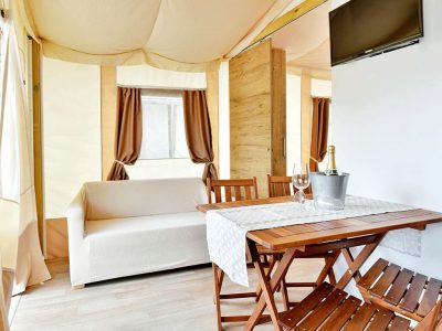 camping-park-polidor-safari-glamping-interior-xv
