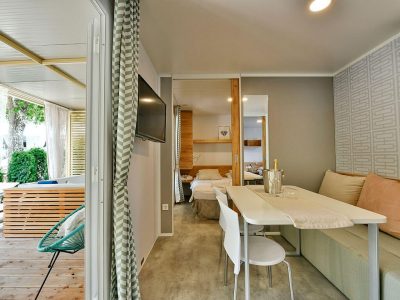 camping-park-polidor-interior-deluxe-mobile-home-iii