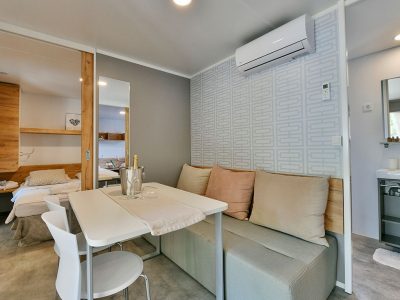 camping-park-polidor-interior-deluxe-mobile-home-iv