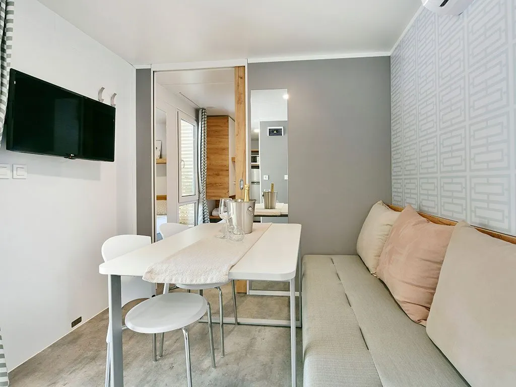 camping-park-polidor-interior-deluxe-mobile-home-xiii