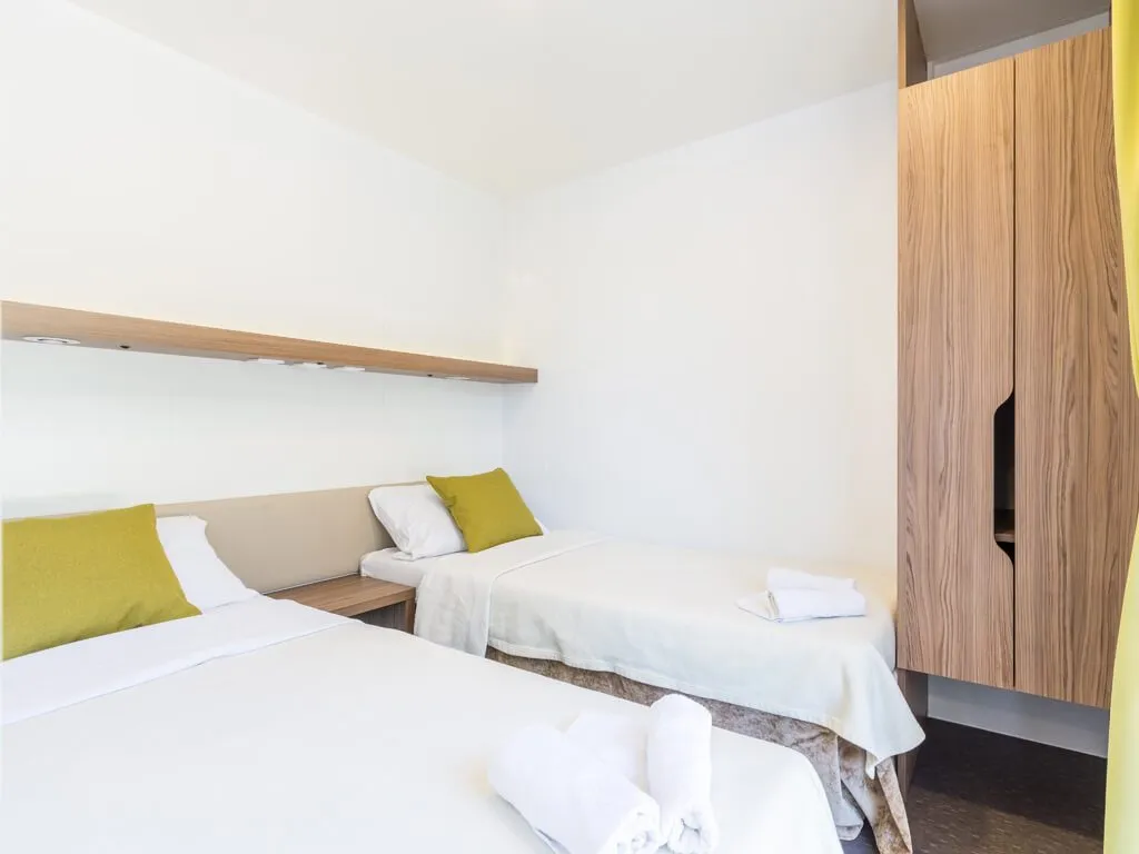 camping-polidor-mobile-homes-bedroom