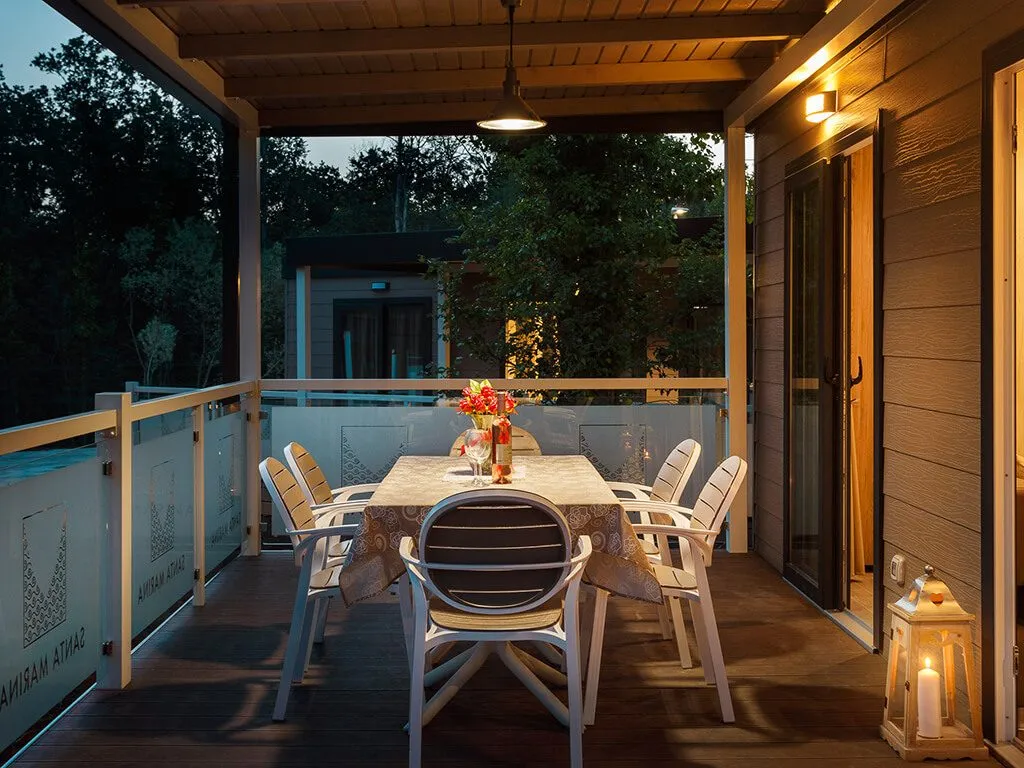 botique-camping-santa-marina-mobile-home-prestige-family-terrace-exterior-i