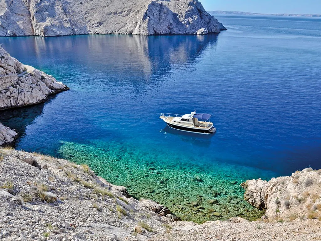 camping-san-marino-clean-and-clear-sea