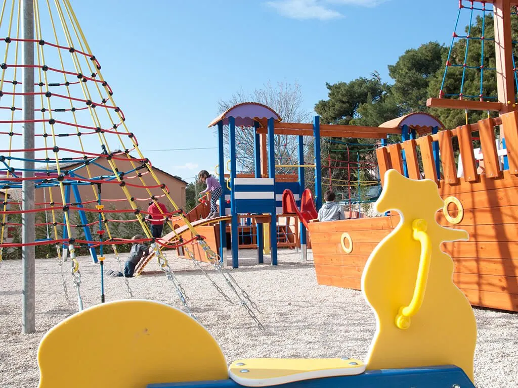 campsite-padova-iii-impy-land-children-playground-iii