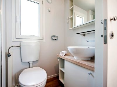 solaris-naturist-camping-resort-studio-comfort-mobile-home-interior-5