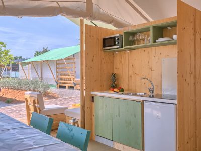 boutique-campsite-santa-marina-premium-glamping-tent-13