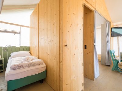 boutique-campsite-santa-marina-premium-glamping-tent-17