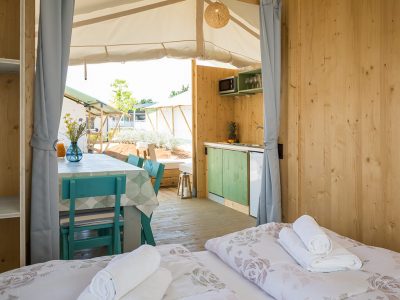 boutique-campsite-santa-marina-premium-glamping-tent-5