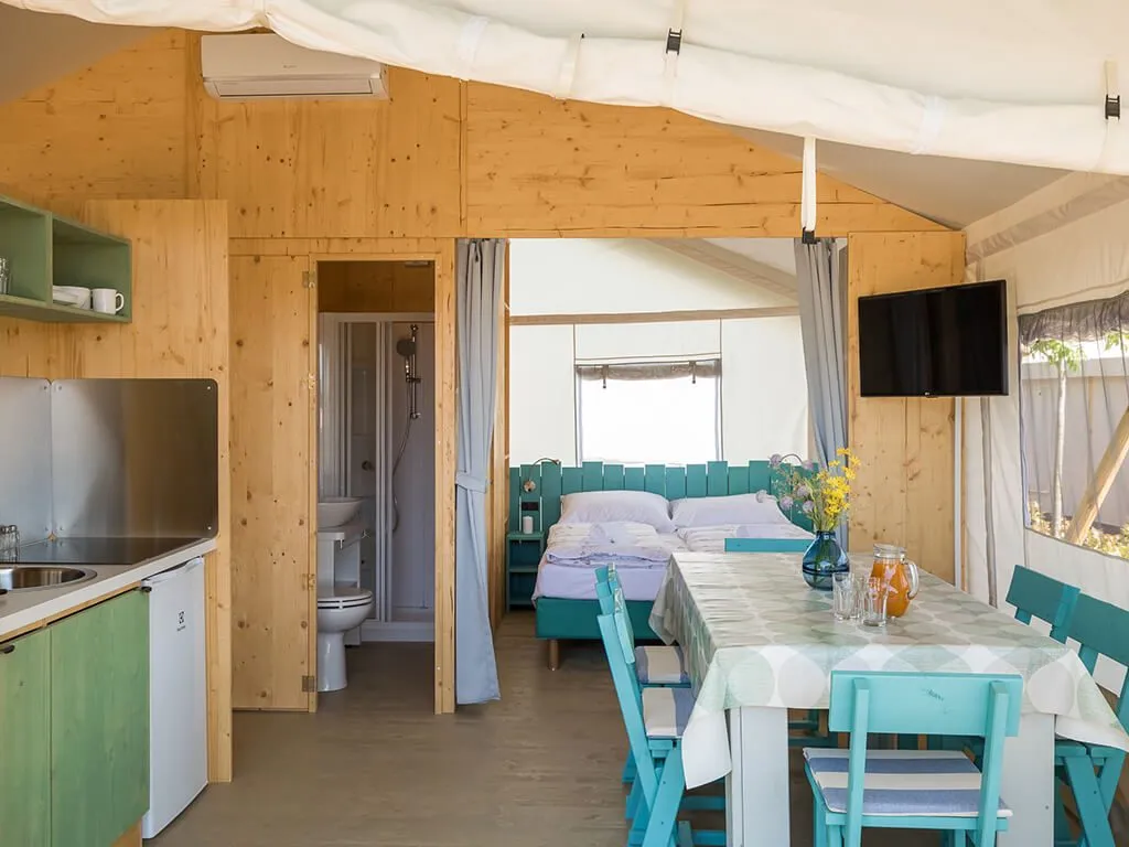 boutique-campsite-santa-marina-premium-glamping-tent-65