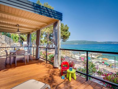camping-jezevac-lungomare-premium-village-mobile-homes-terrace-spectacular-view-5