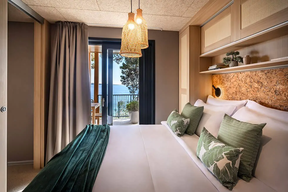 campsite-padova-hiltop-green-home-for-5-interior-bedroom