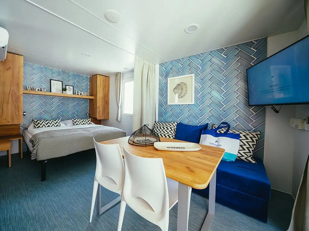 falkensteiner-premium-camping-zadar-cozy-mobile-homes-interior-i