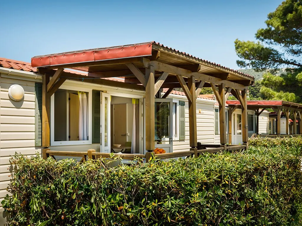 padova-camping-resort-superior-mobile-home-exterior