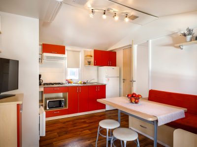 padova-camping-resort-superior-mobile-home-interior-ii