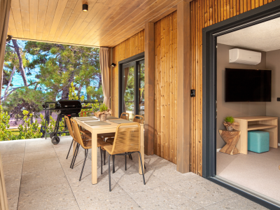 viz-padova-premium-camping-resort-hilltop-green-home-for-4-2-spectacula-view-exterior-terrace