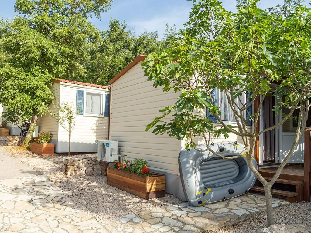 camping-slamni-mobile-home-exterior-2-2