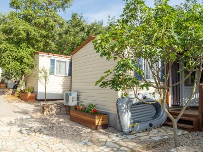 camping-slamni-mobile-home-exterior-2-2