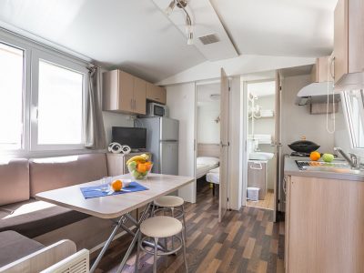 camping-slamni-mobile-home-interior-3