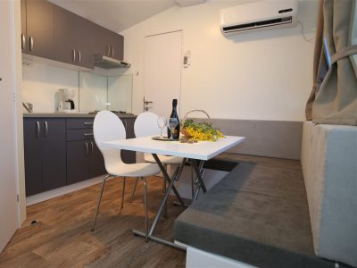 naturist-camping-bunculuka-mobile-homes-interior