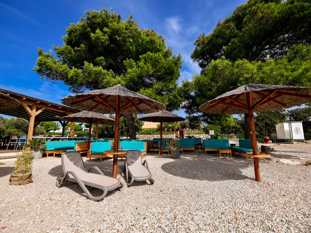 camping-ugljan-beach-bar-view