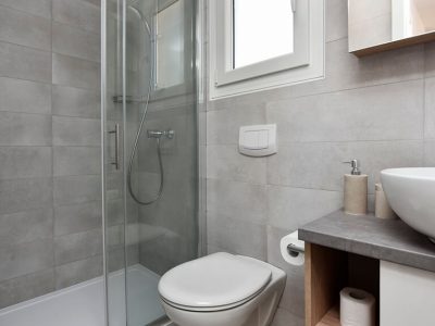 camping-ugljan-bathroom-of-mobile-home-iii