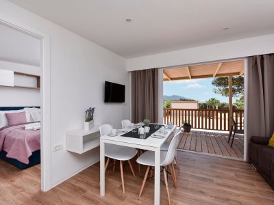 camping-ugljan-interior-of-mobile-homes-ii