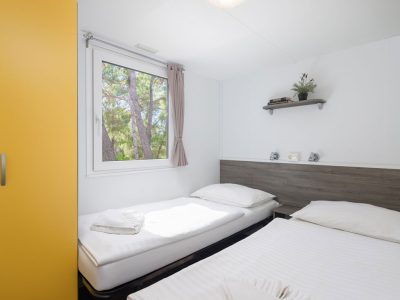 aminess-planet-camping-port9-resort-holiday-home-port9-interior-bedroom-single-beds