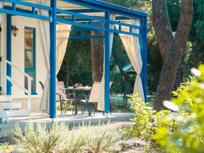 aminess-planet-camping-port9-resort-marko-polo-holiday-home-exterior-terrace