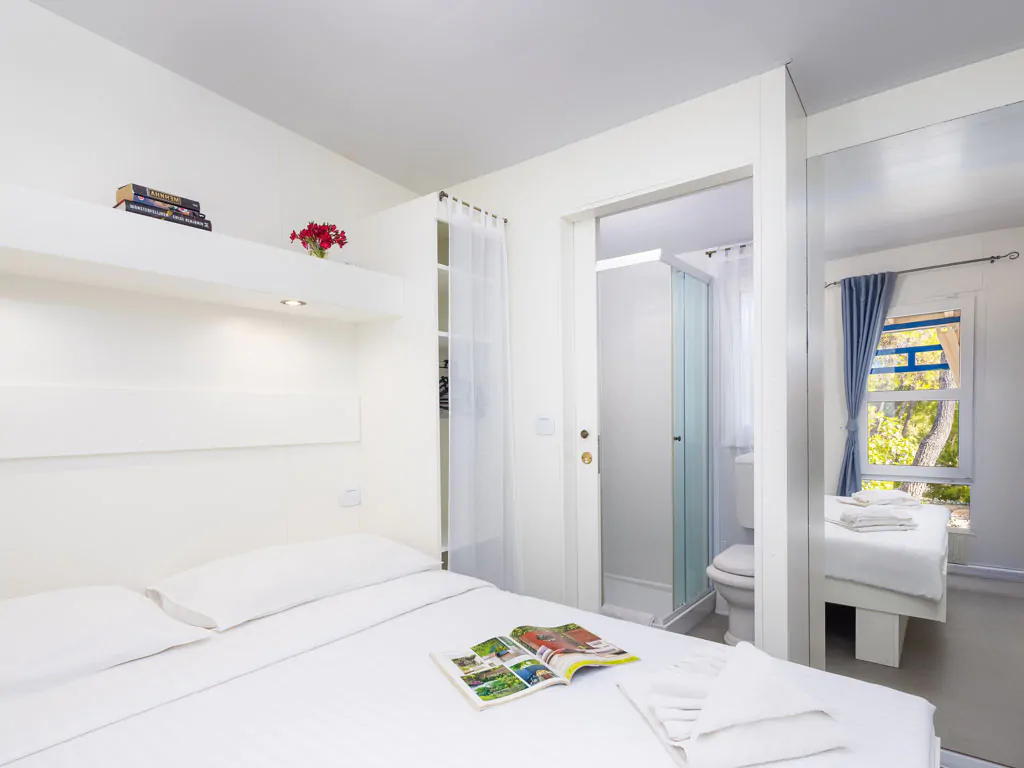 aminess-planet-camping-port9-resort-marko-polo-holiday-home-interior-bedroom-double-bed