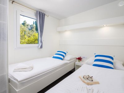 aminess-planet-camping-port9-resort-marko-polo-holiday-home-interior-bedroom-single-beds