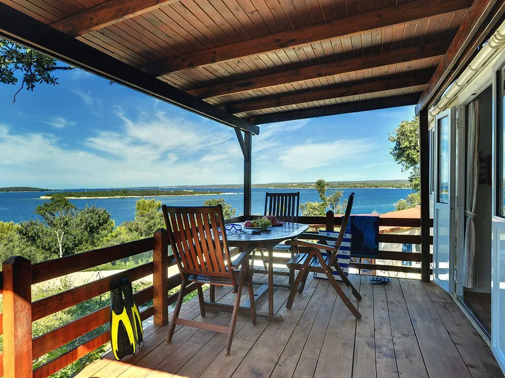 camping-brioni-superior-mobile-home-terrace-view-4