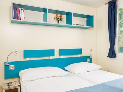 camping-lanterna-family-mobile-home-double-bedroom