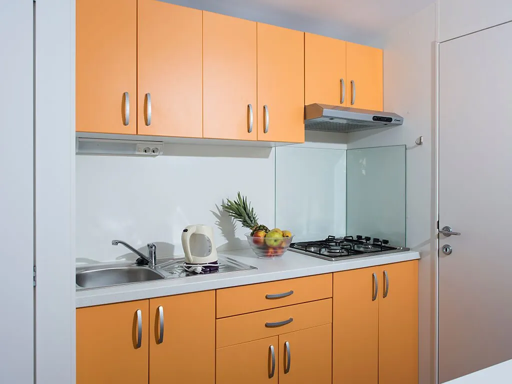 camping-perna-mobile-homes-anya-kitchen
