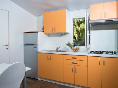 camping-perna-mobile-homes-bianca-kitchen