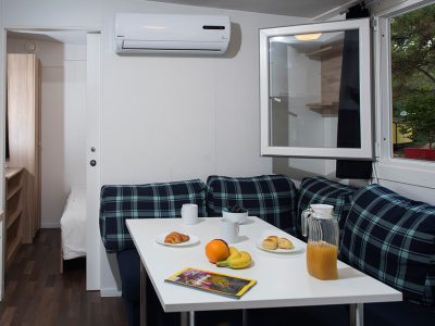 camping-pineta-mobile-home-galija-living-room-i