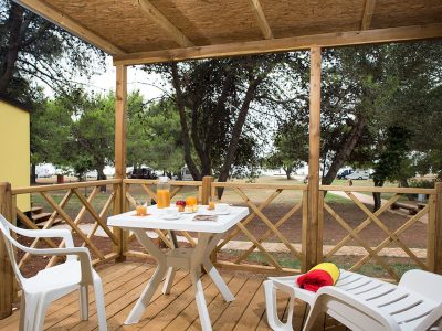 camping-pineta-mobile-homes-vanga-premium-terrace-sae-view