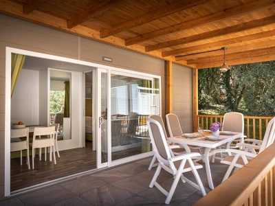 camping-porto-sole-mobile-home-superior-family-terrace-2