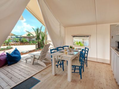 camping-resort-lanterna-maro-premium-glampin-tent-interior