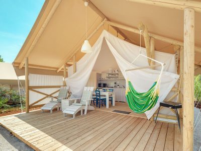 camping-resort-lanterna-maro-premium-glampin-tent-interior-iii